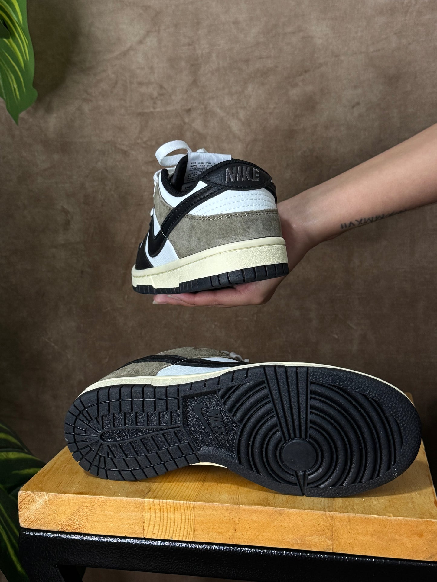 Nike SB Dunk Low “Dark Mocha”