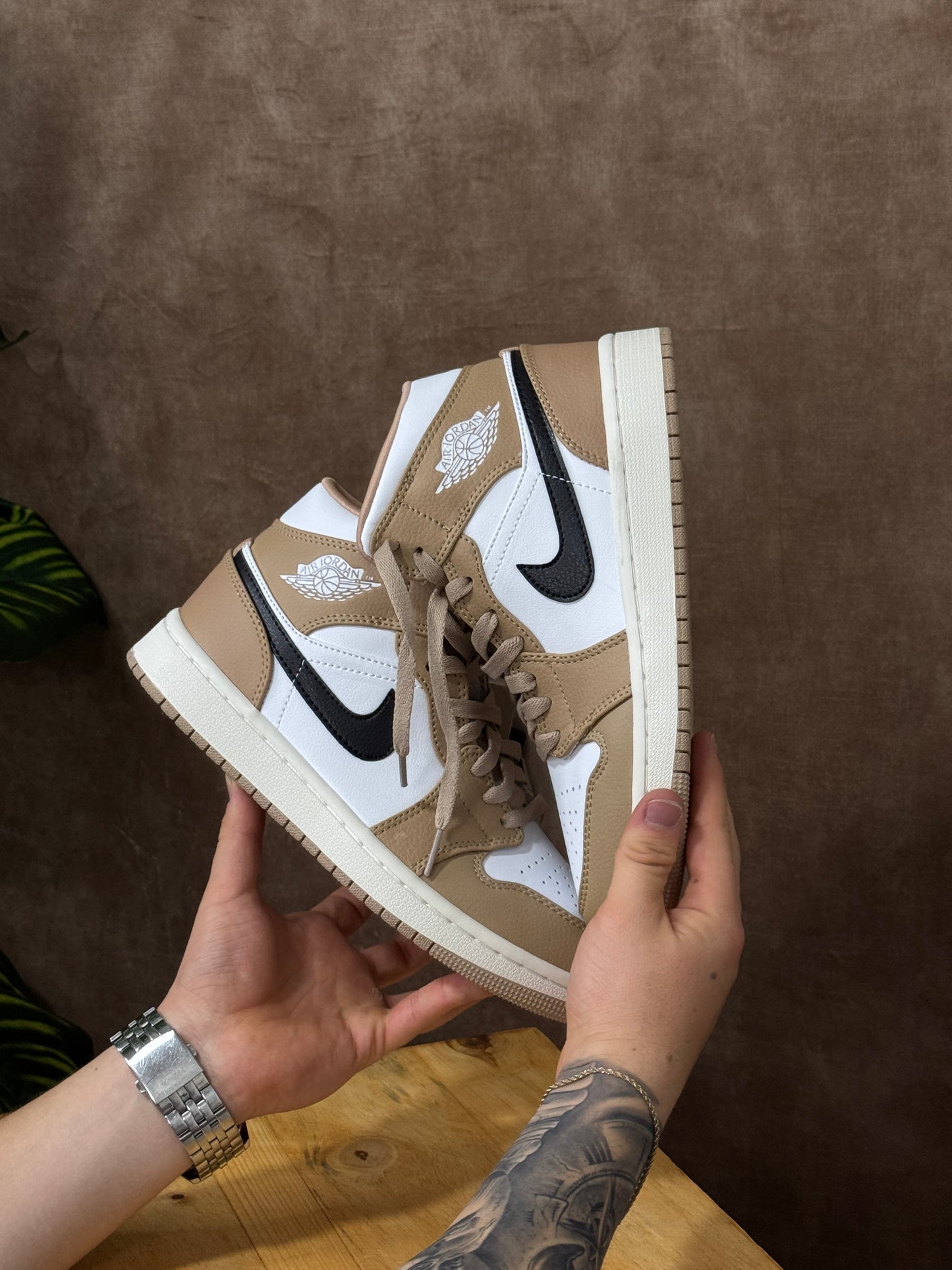 Air Jordan 1 Mid “Desert”