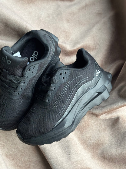 Alo Yoga Runner Low