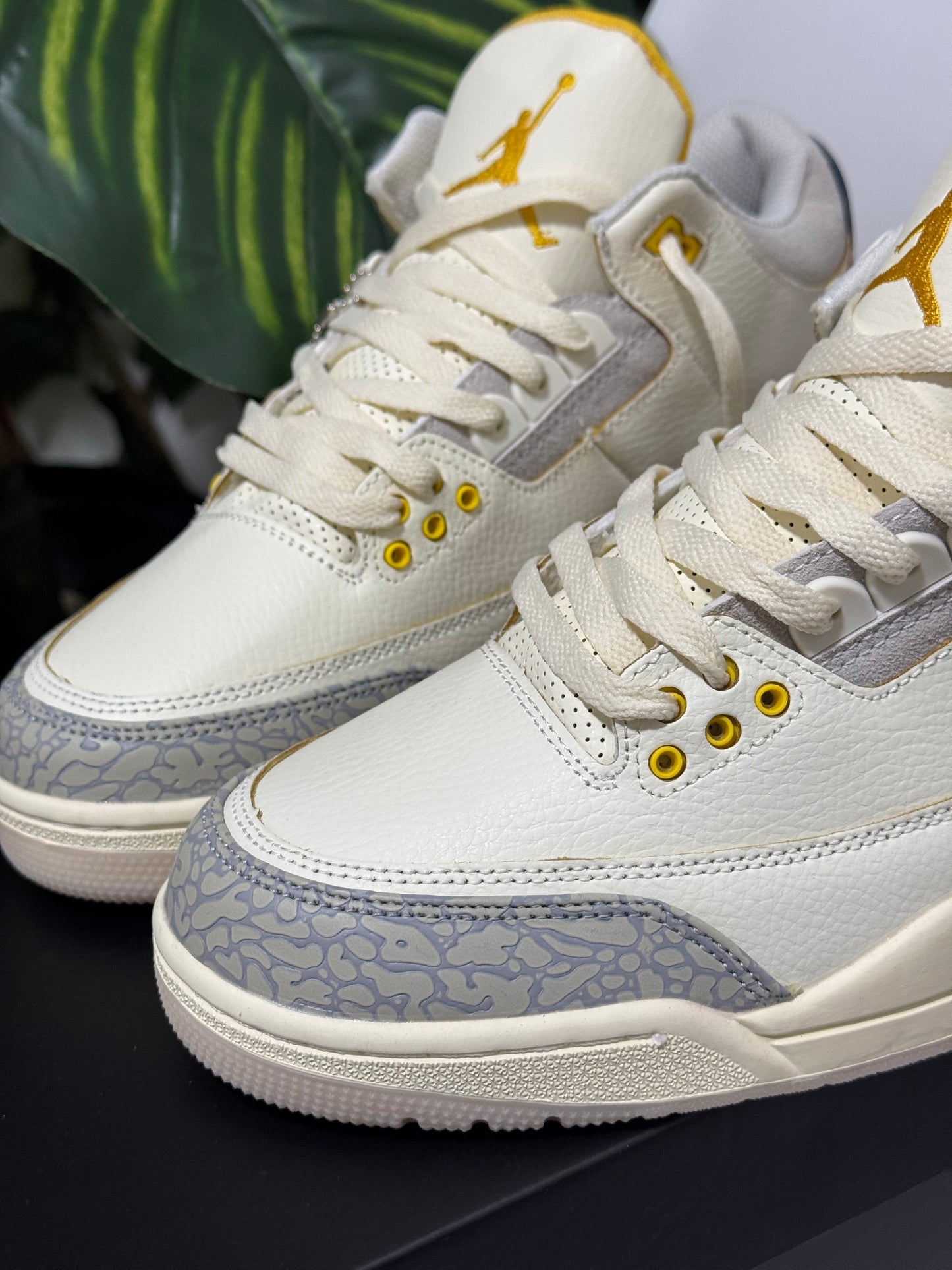 Air Jordan Retro 3 x J Balvin “Medellín Sunset”