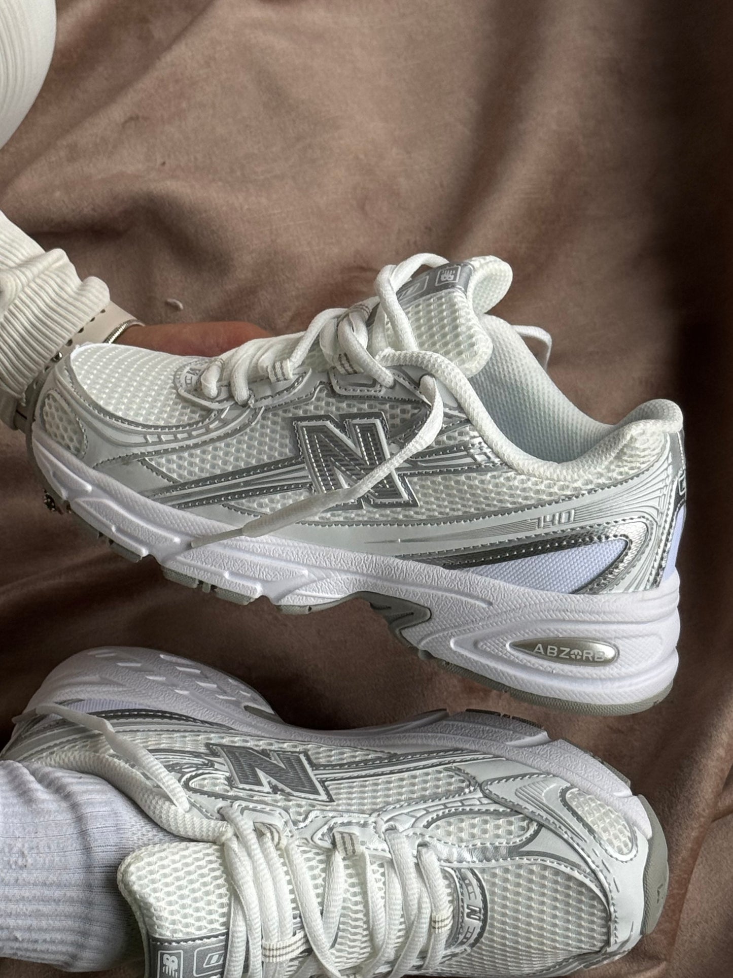 New Balance 740 “White”