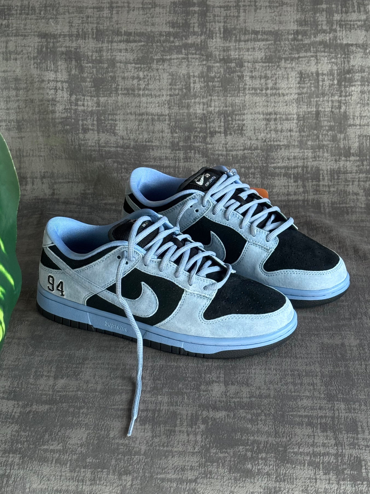 Nike SB Dunk Low x Supreme