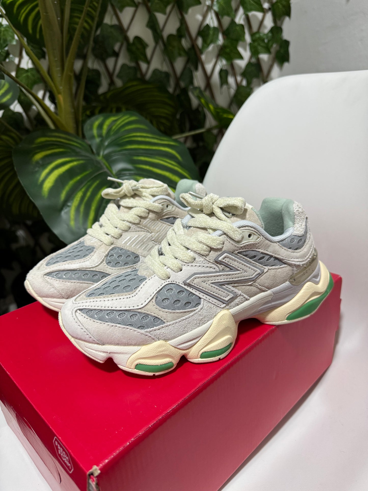 New Balance 9060 “Gris/Verde”