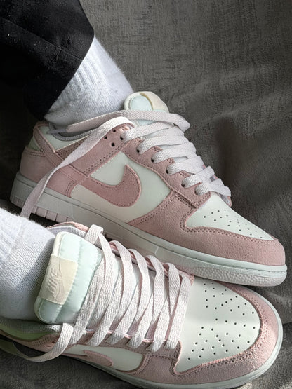 Nike SB Dunk Low “Pink”