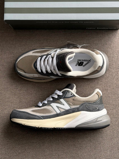 New Balance 990