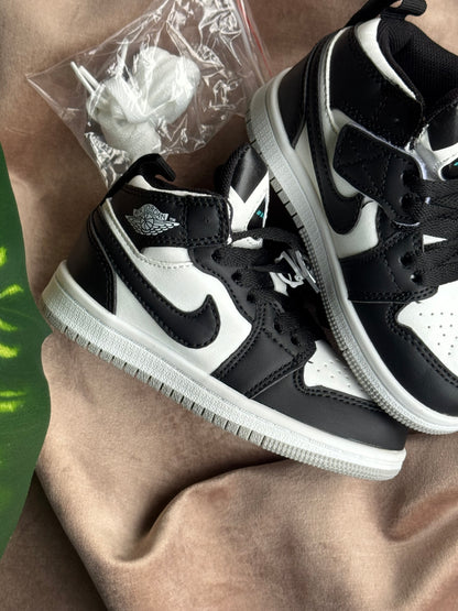 Air Jordan 1 High “Panda”