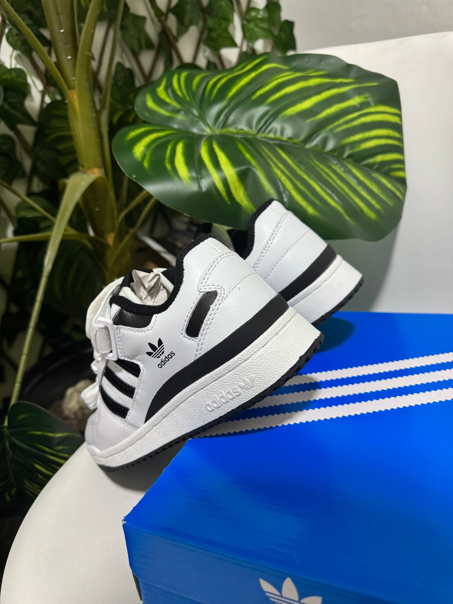 Adidas Forum Low Blanca/Negra
