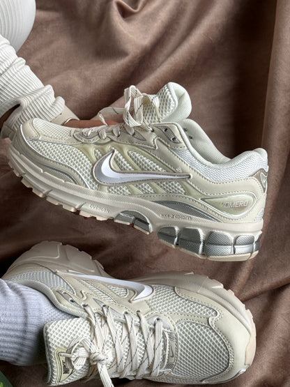 Nike Vomero 5