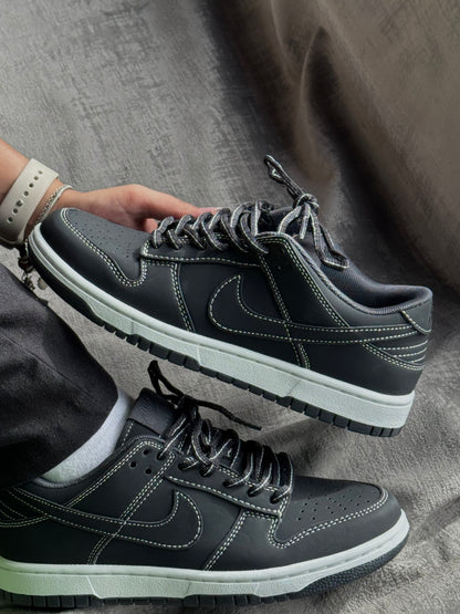 Nike SB Dunk Low “Black Contrast Stitch”