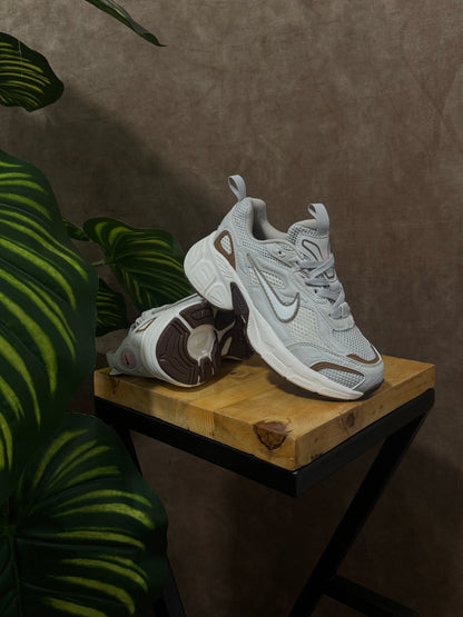 Nike V5K Run “Mocca”
