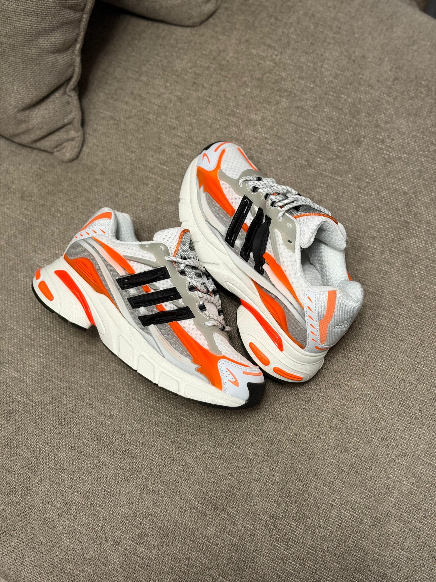 Adidas Adistar Jellyfish “Pharrell Williams”