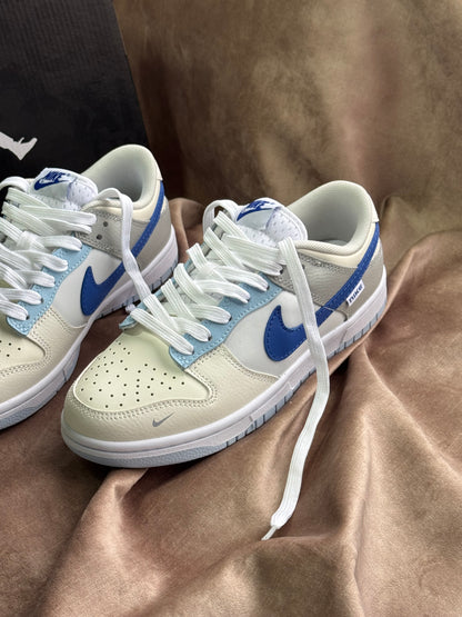 Nike SB Dunk Low “Ivory Huper Royal”