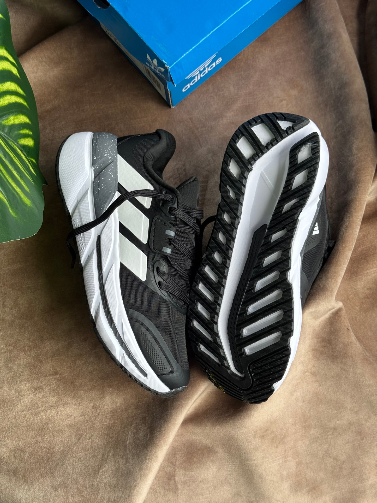 Adidas Adistar “Black”