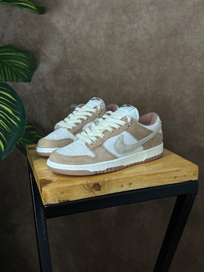 Nike SB Dunk Low “Curry”