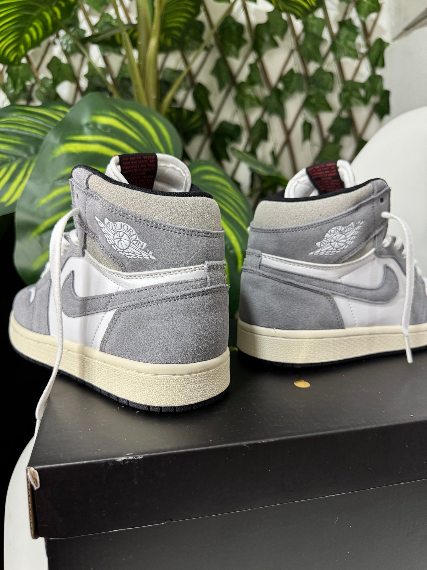 Air Jordan Retro 1 High Washed Black