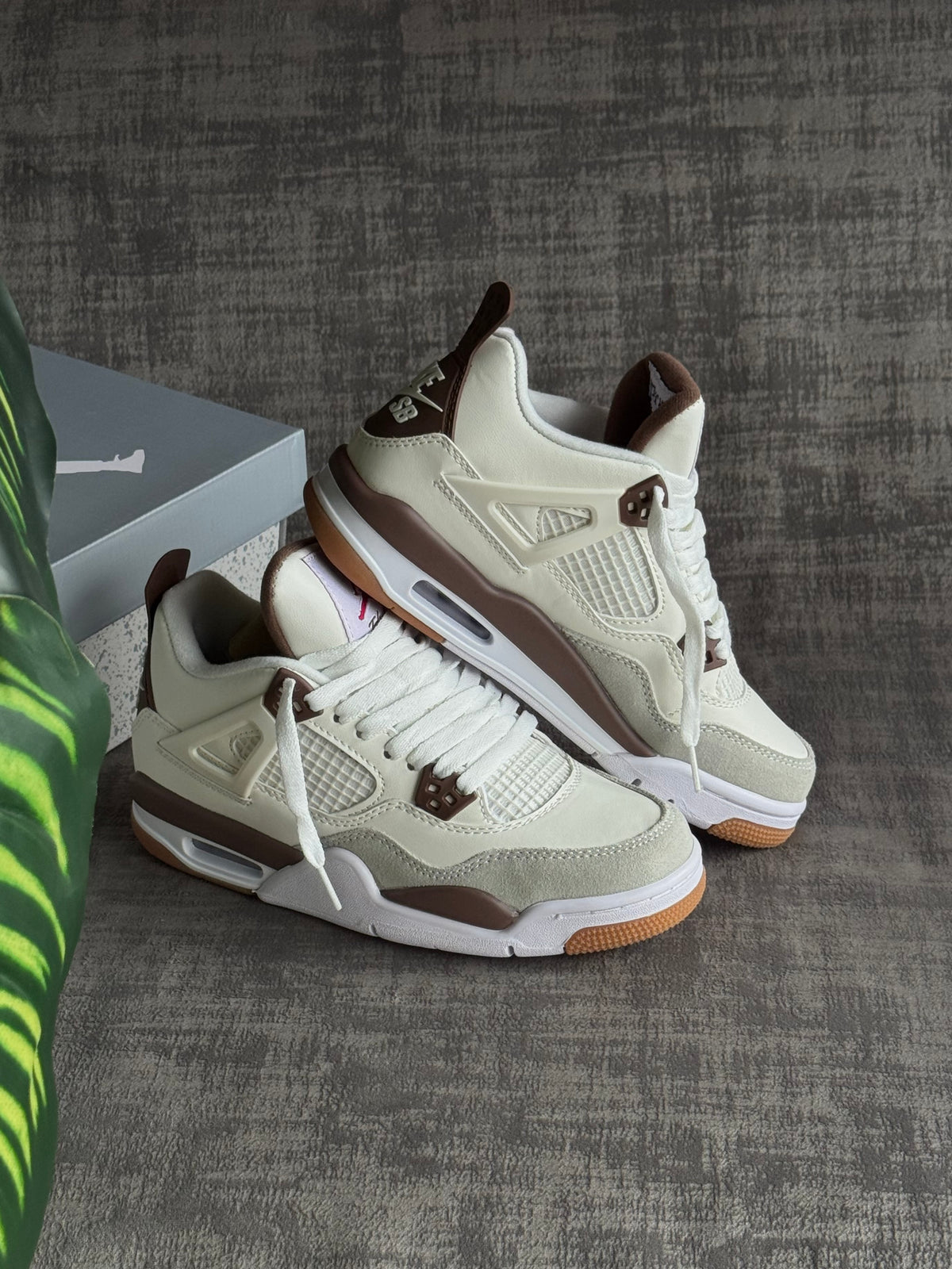 Air Jordan 4 “Mocha”