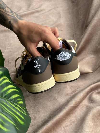 Air Jordan 1 Low “Mocha”