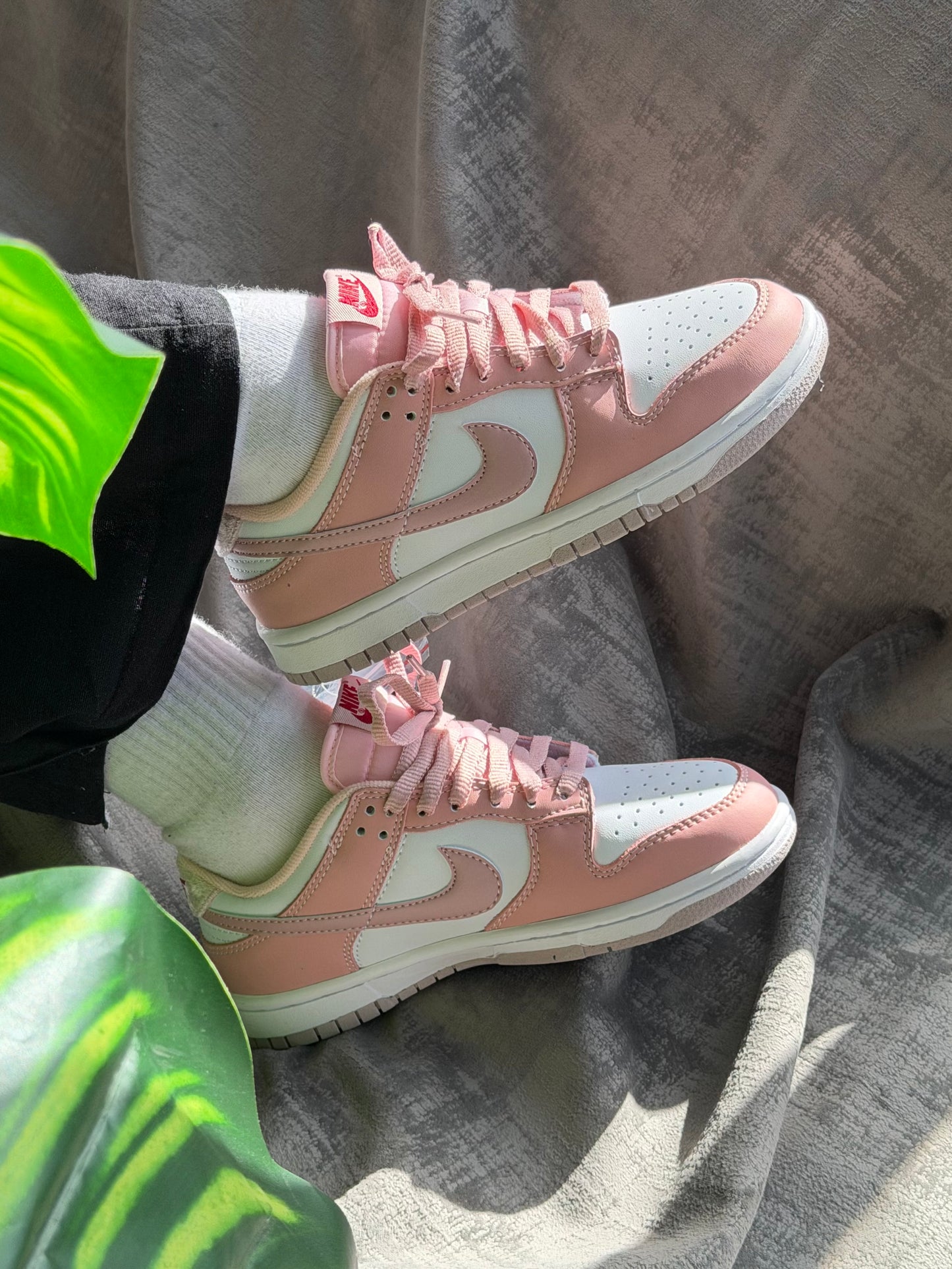 Nike SB Dunk Low “Velvet Pink”