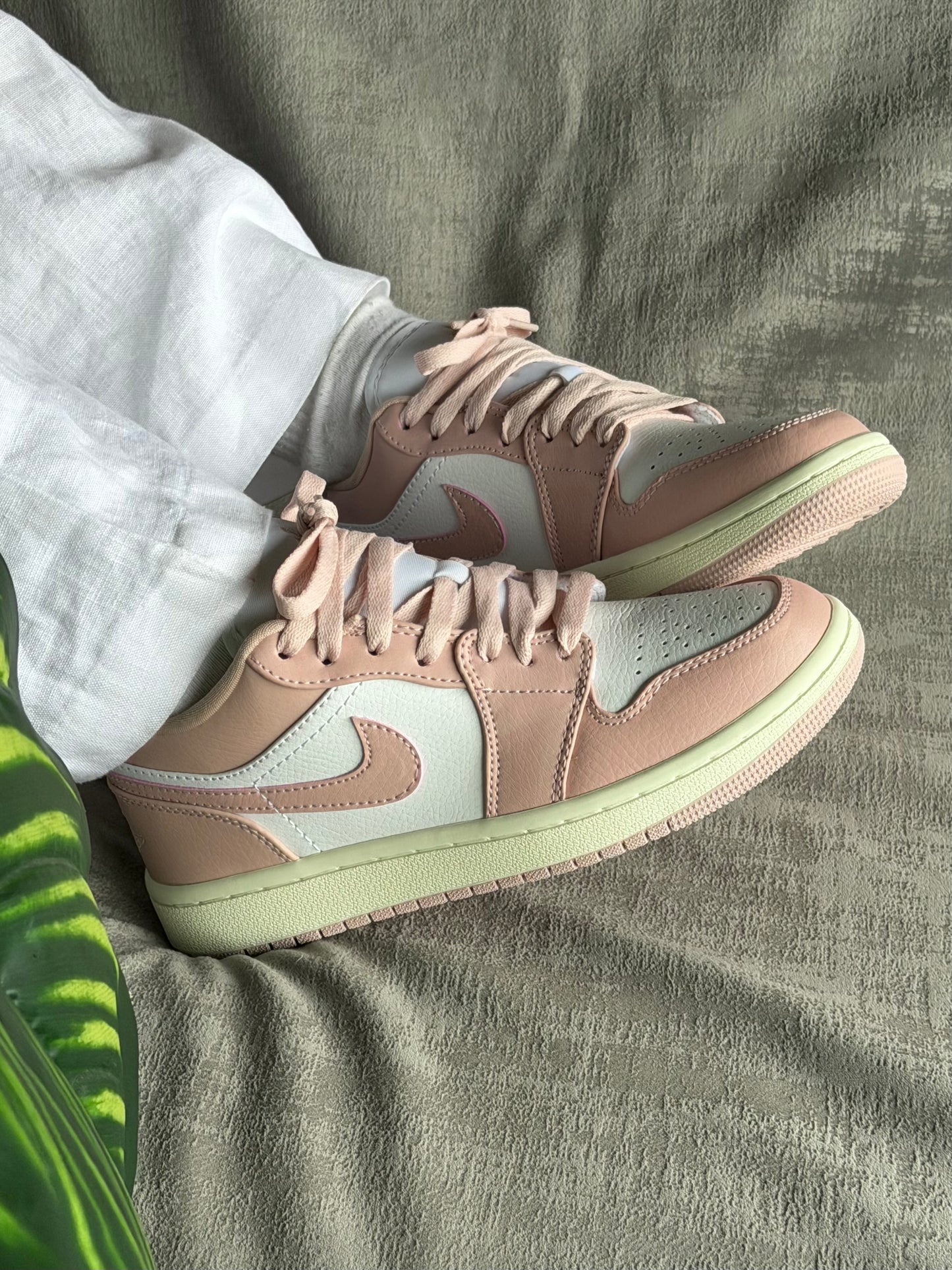 Air Jordan 1 Low “Pink”