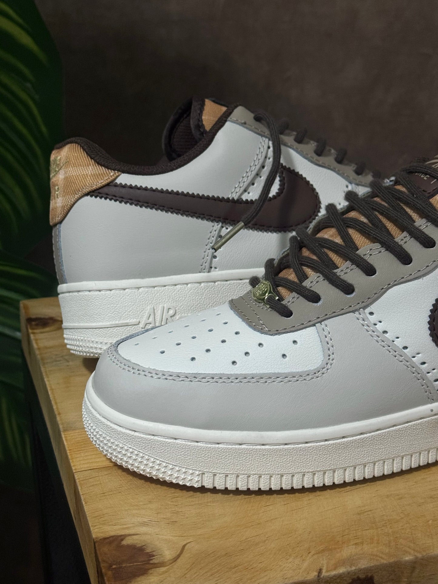 Nike Air Force 1 “LV8 Brogue Sail Brown”