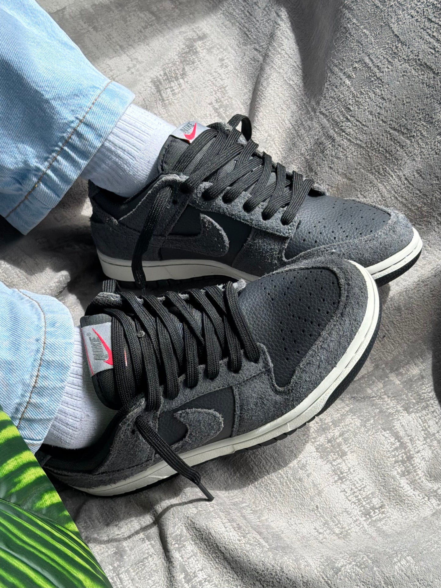 Air Jordan 1 Low x Travis Scott “Shy Pink”