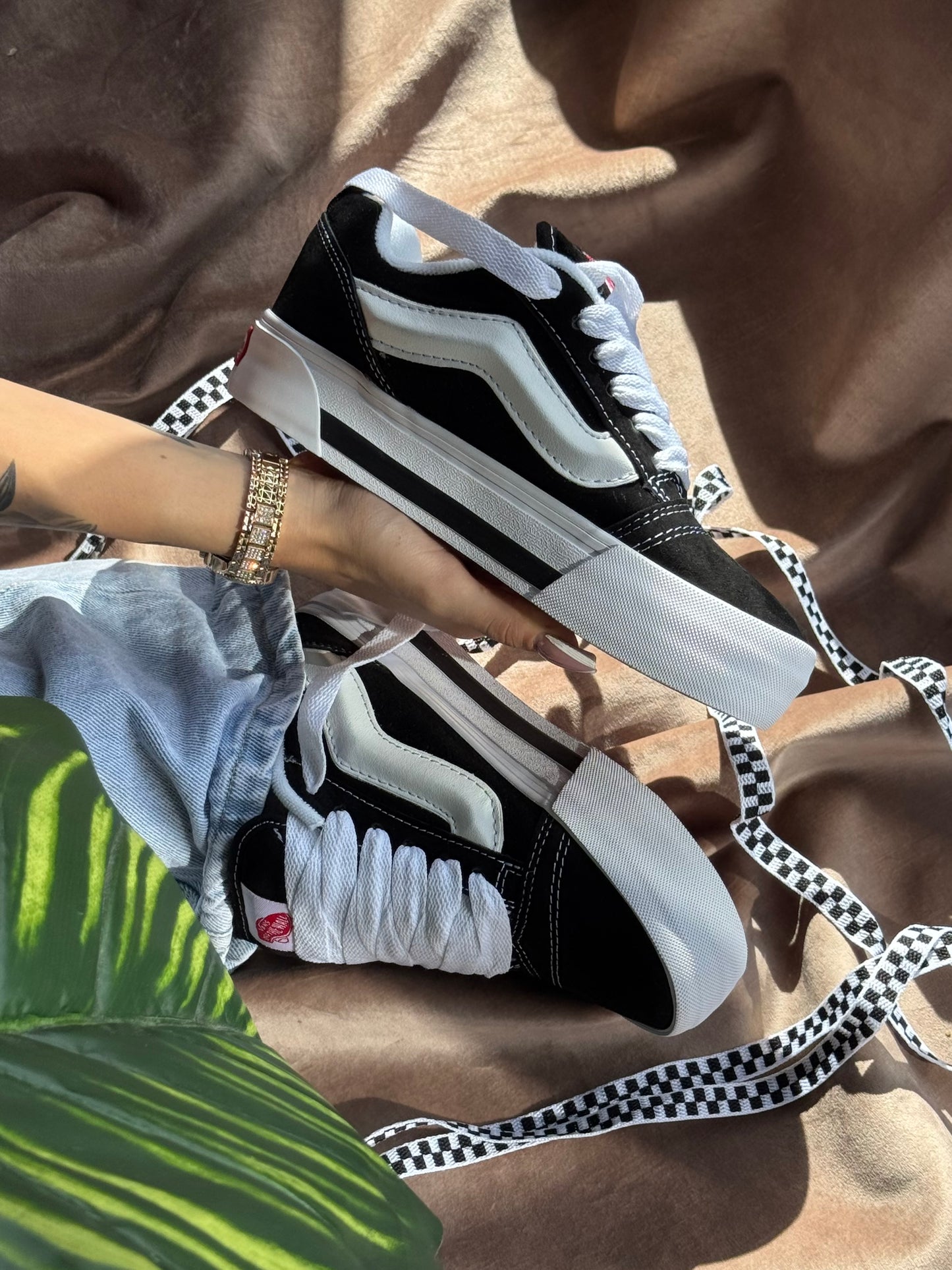 Vans Knu Stack “Black/White”