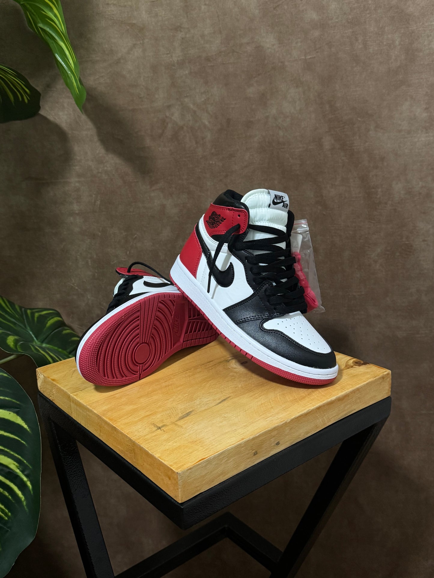 Air Jordan 1 High (Roja/Negra)