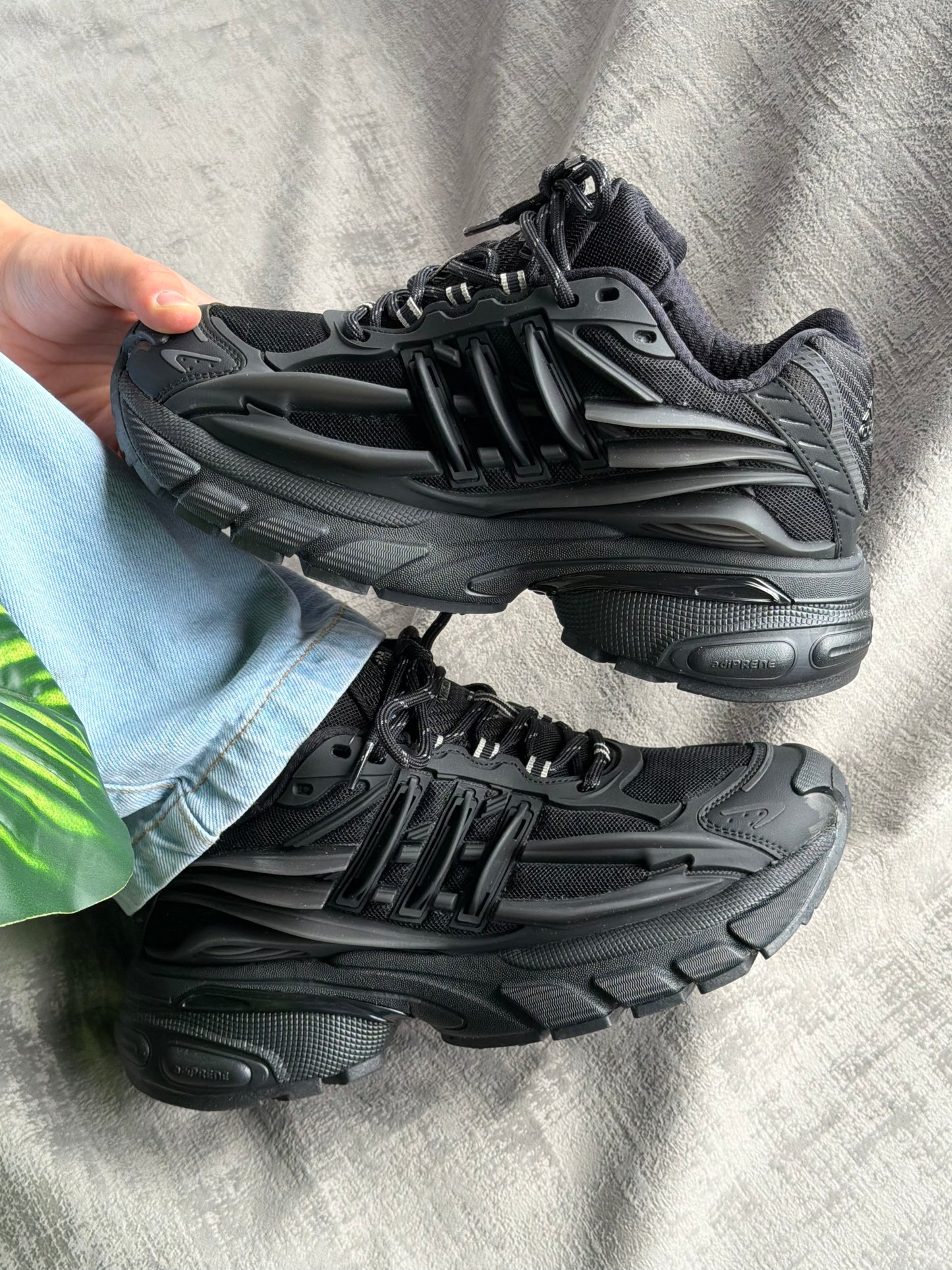 Adidas Adistar “Jellyfish Pharrell Williams”