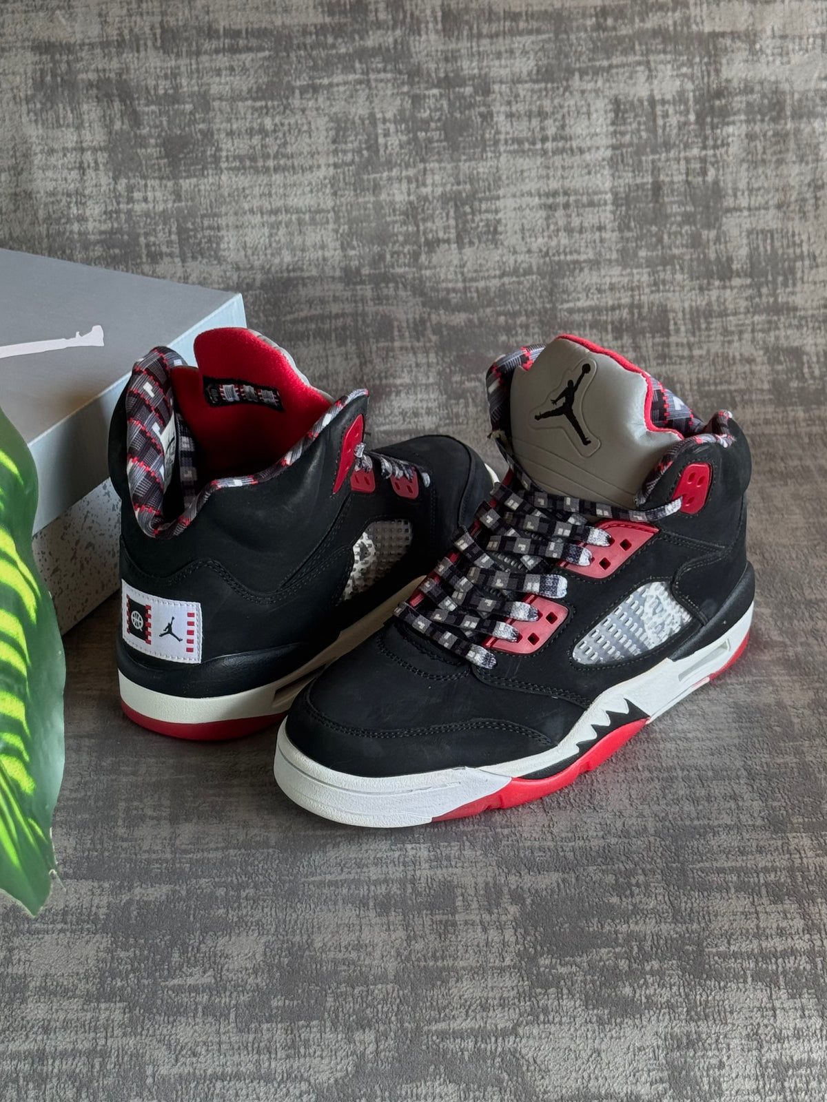 Air Jordan 5 “Friends & Family”
