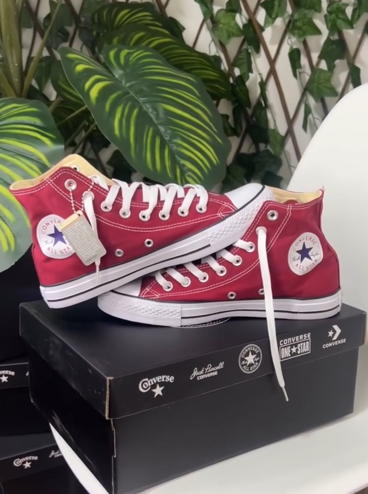 Converse Chuck Taylor All Star “Vinotinto”