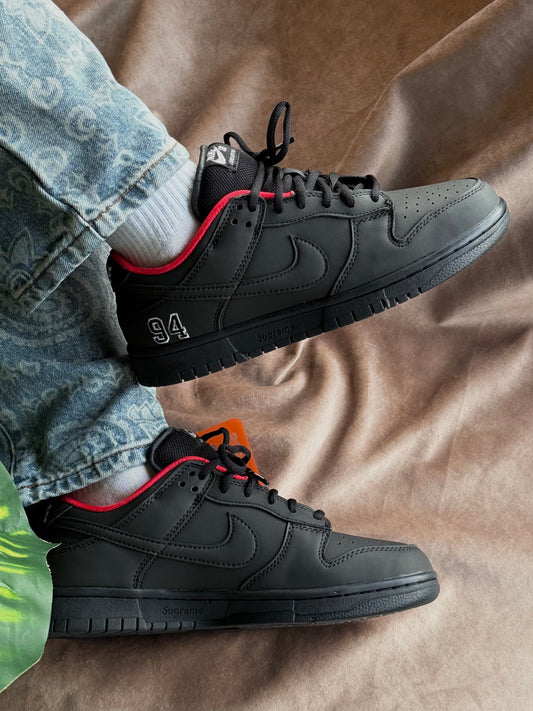 Nike SB Dunk Low x Supreme