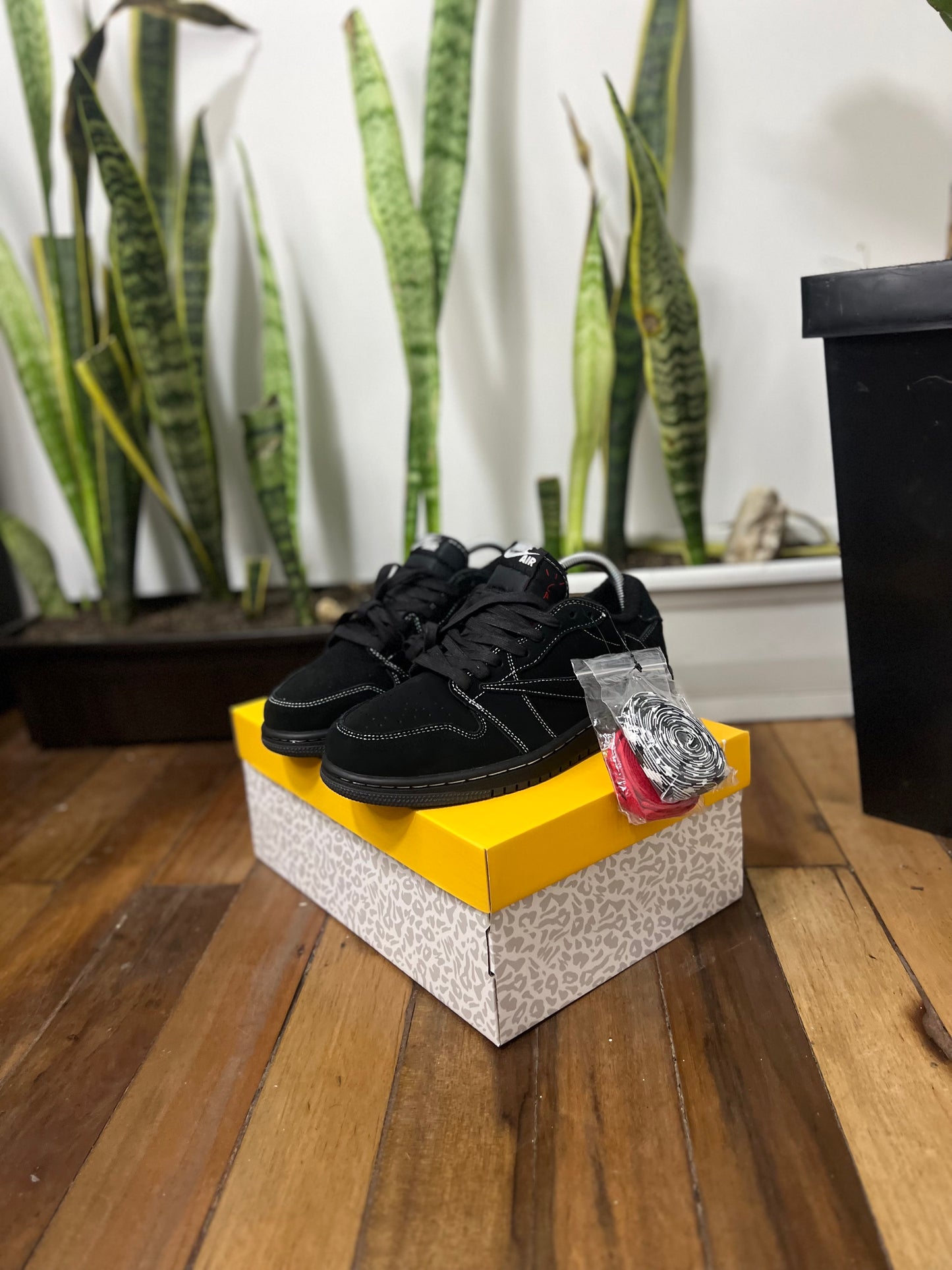Air Jordan 1 Low x Travis Scott “Black Phantom”
