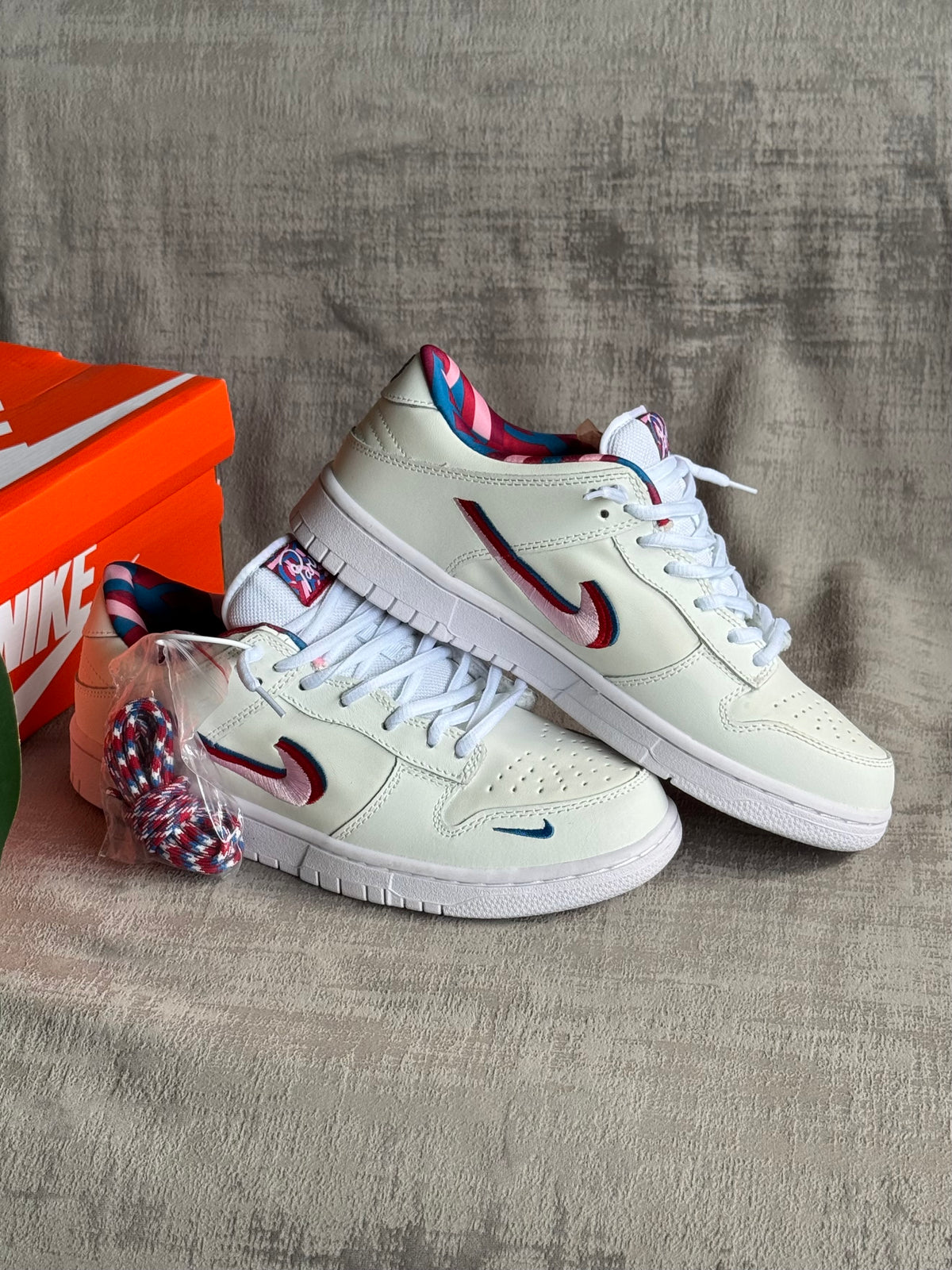 Nike SB Dunk Low x Parra