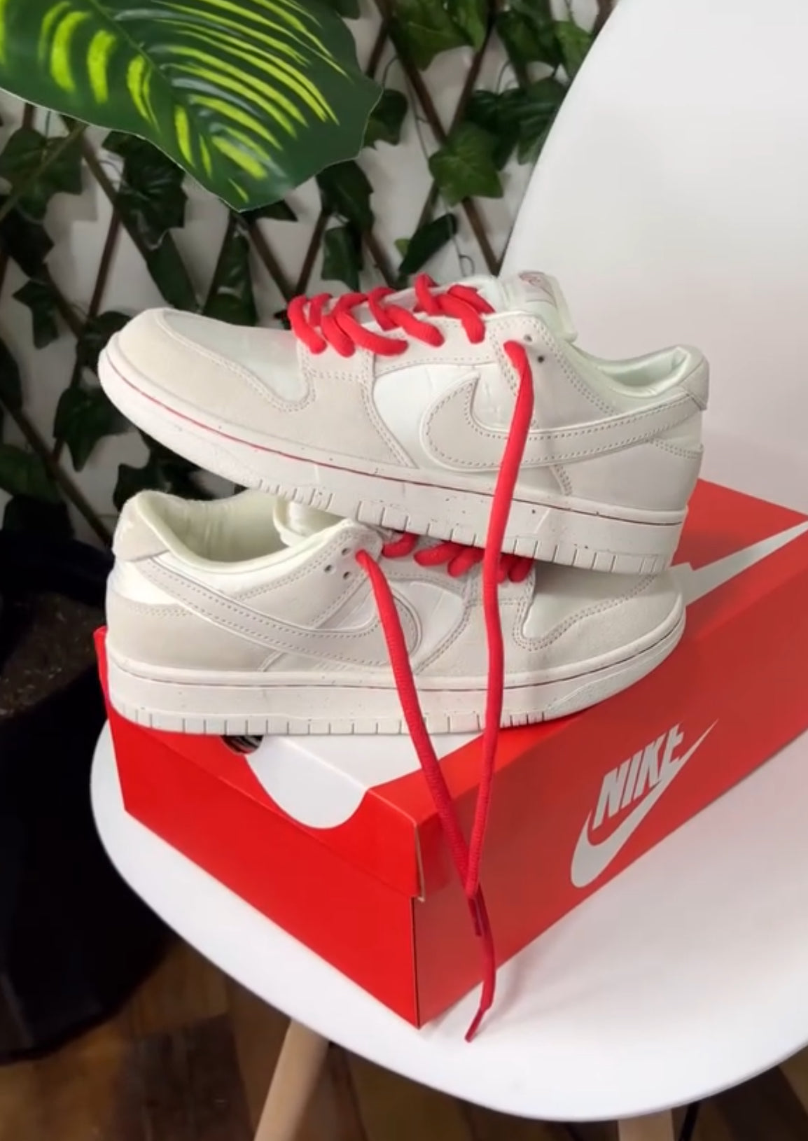 Nike SB Dunk Low “Red Thread”