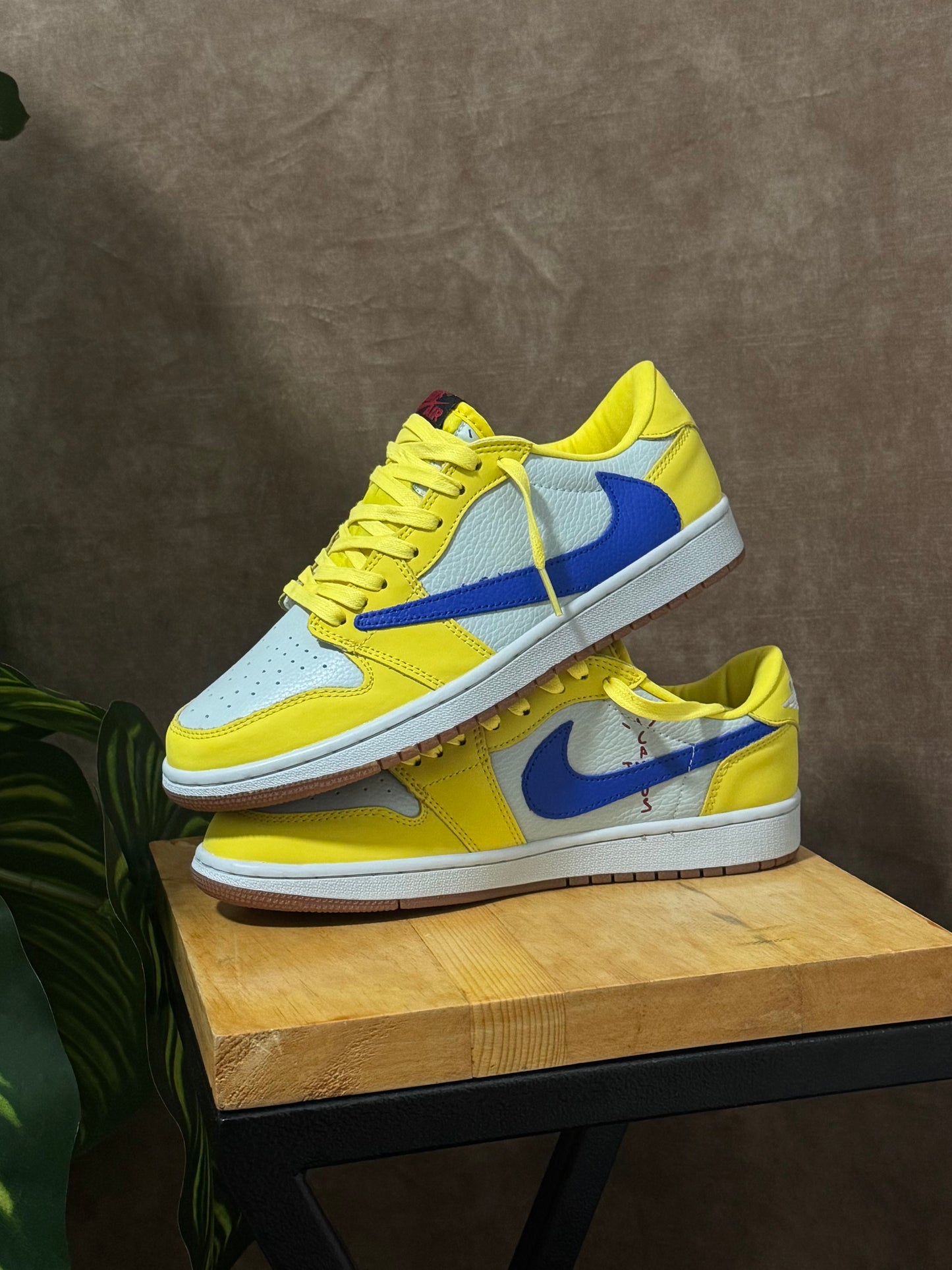 Air Jordan 1 Low SP Travis Scott “Canary”