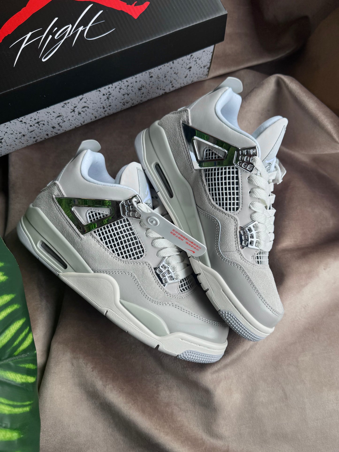 Air Jordan 4 “Frozen Moments”