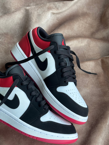 Air Jordan 1 Low “Black Toe”