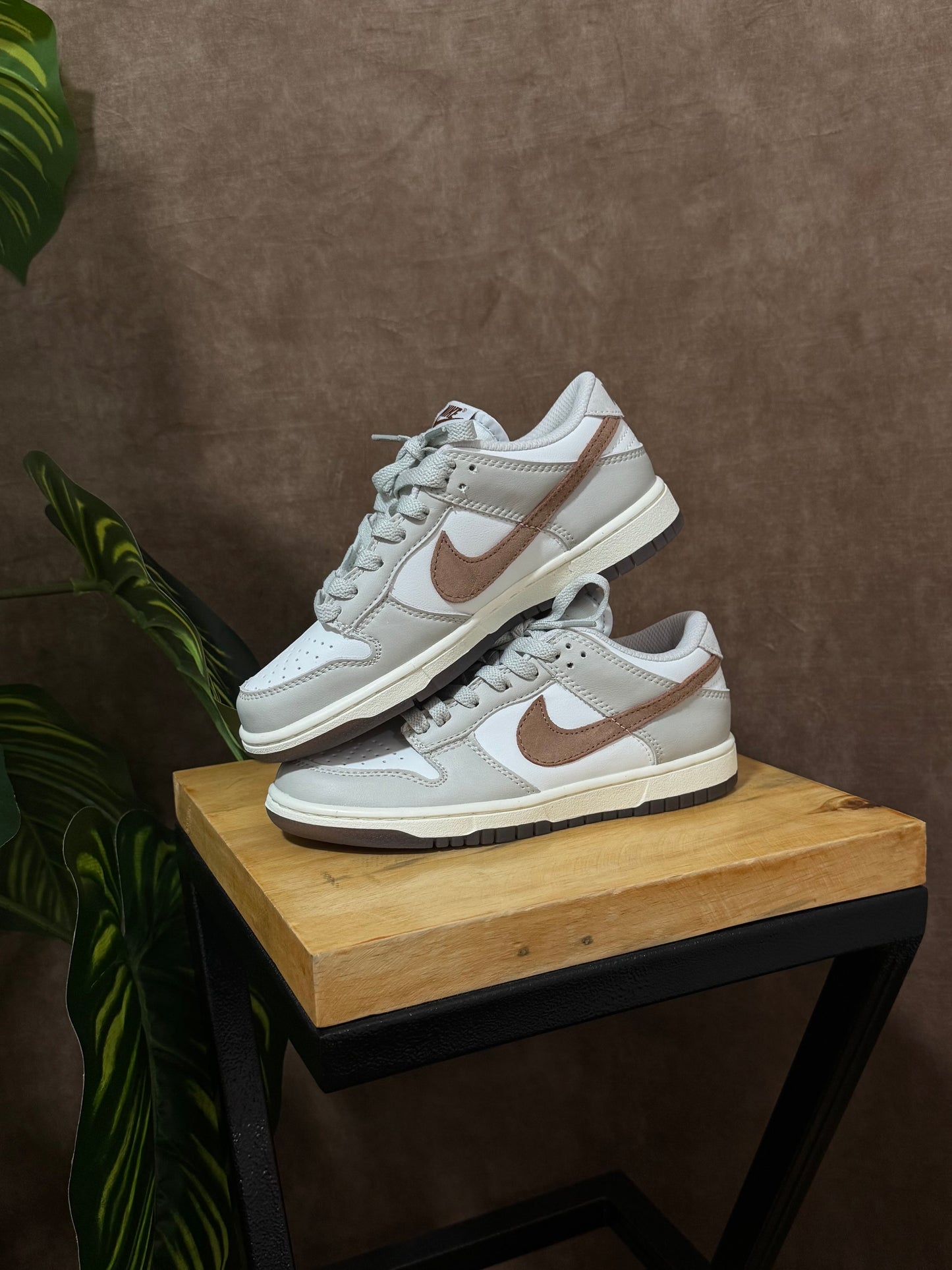 Nike SB Dunk Low “Phantom Khaki”