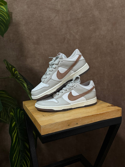 Nike SB Dunk Low “Phantom Khaki”