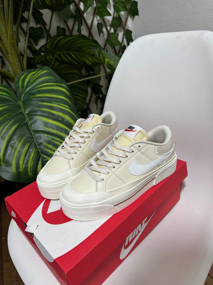 Nike Court Legacy Beige