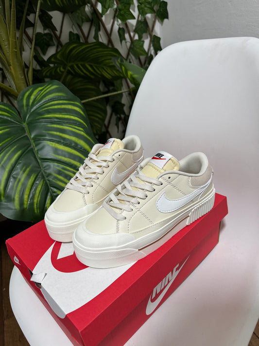 Nike Court Legacy Beige