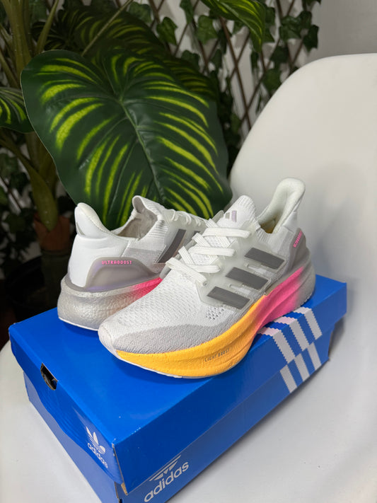 Adidas Ultraboost 5