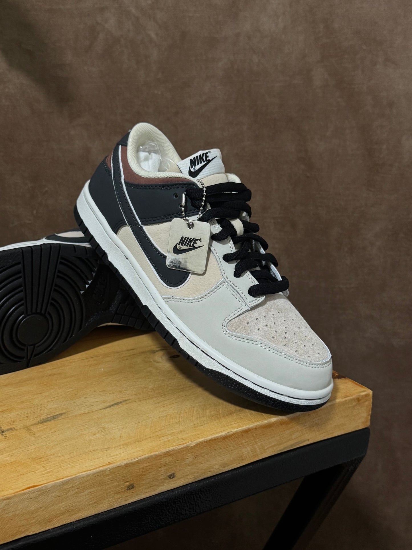 Nike SB Dunk Low “Steamboy Ost x Otomo Katsuhiro